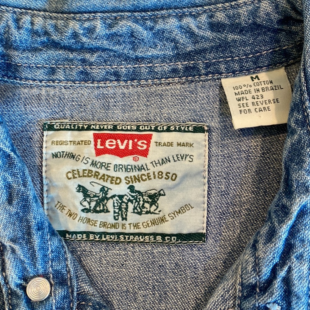 Levi's Medium Blue Denim Button-Down Shirt with Branded Label